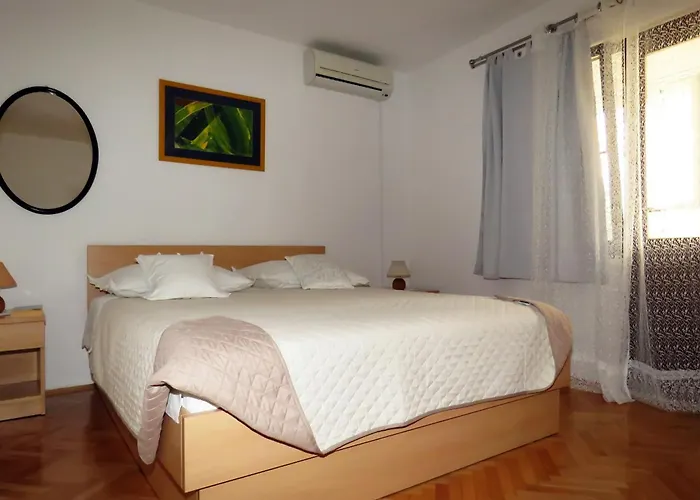 Apartments Milena & Ante